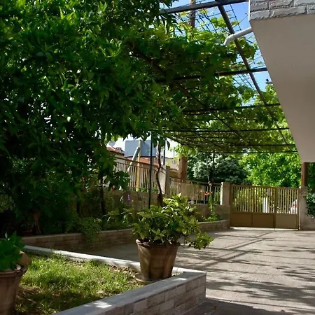 Bella's House