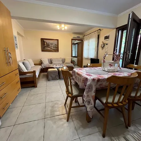 Bella's House Stavros (Thessaloniki)