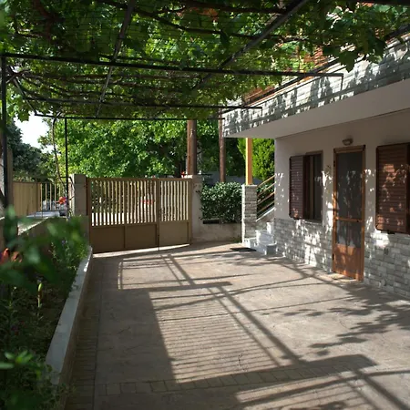 Bella's House *